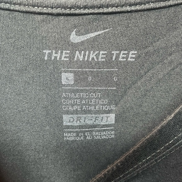 Nike Dri-Fit CLASSIC Ohio State
Buckeyes Gray Team Fan Player. - Picture 2 of 4